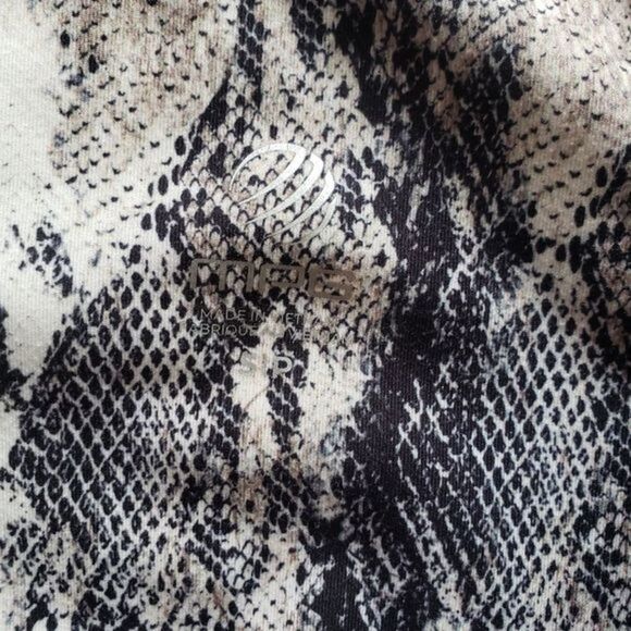 MPG | Tights - size small - Picture 2 of 2